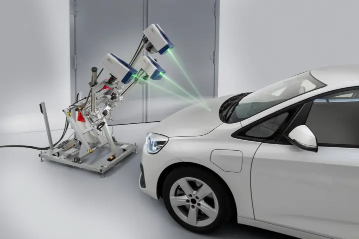 VibroScan QTec Xtra 3D 搭载于电动支架 PSV-A-T51 上,适用于 3D 测量系统